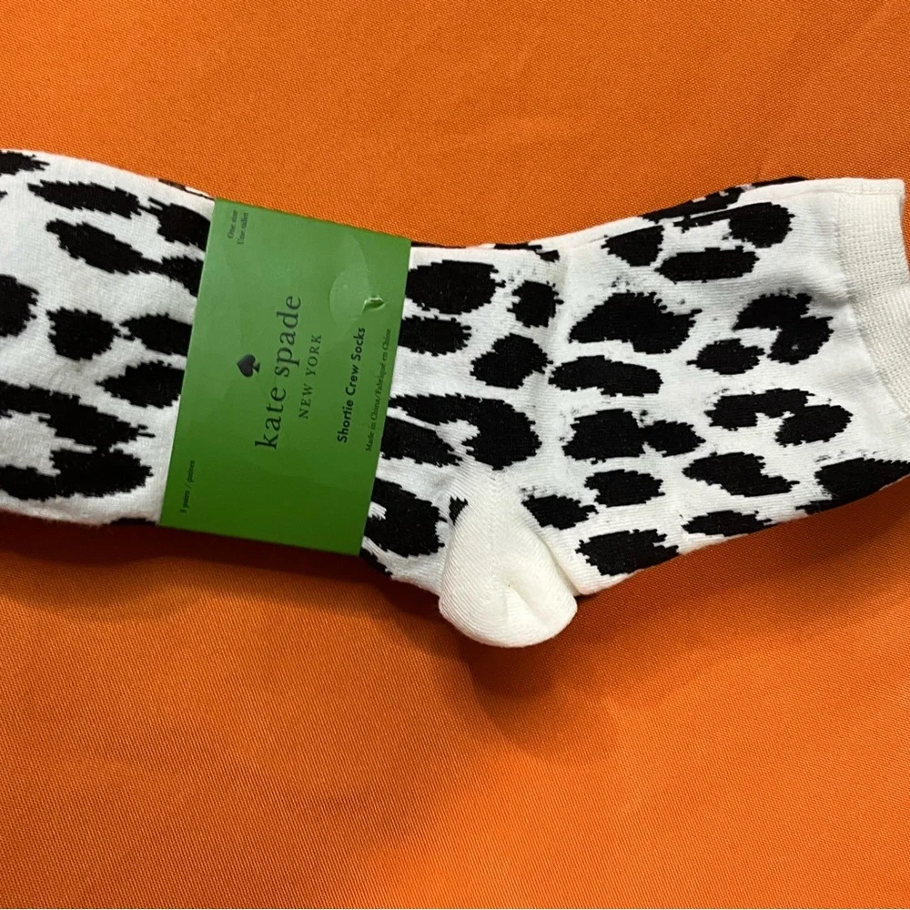6/$25
Kate Spade Monochrome Animal Print and stripes Crew Socks 3 pack - Picture 10 of 11